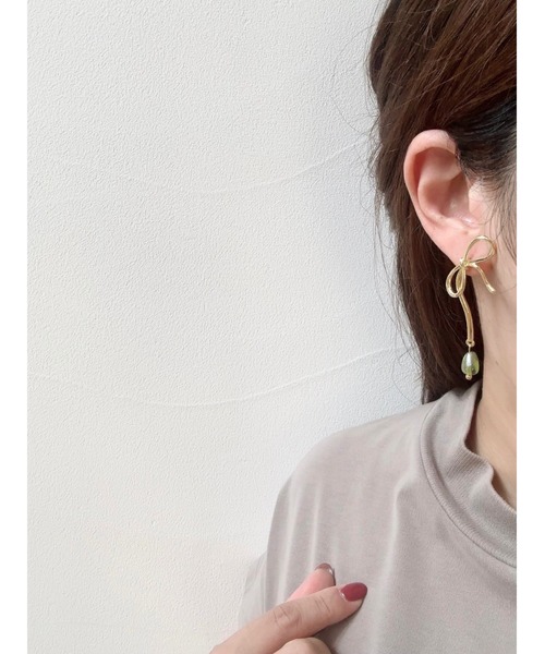 tone(トーン)の「【YM】ニュアンスリボン ピアス シルバー925(MA)(ピアス(両耳用)・レディース・クリア/ピンク/グリーン・FREE)」の7枚目の写真