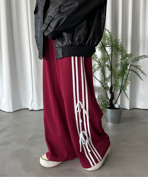 kutir(クティール)の「ラインリボンワイドトラックパンツ(その他パンツ・レディース・ブラック/ボルドー/ブルー・LARGE/MEDIUM)」の3枚目の写真