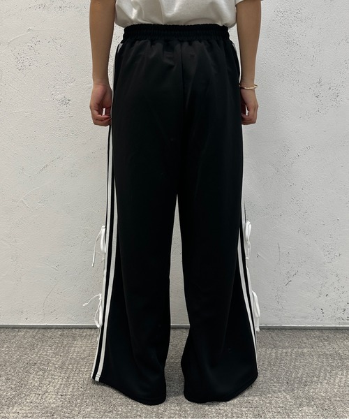 kutir(クティール)の「ラインリボンワイドトラックパンツ(その他パンツ・レディース・ブラック/ボルドー/ブルー・LARGE/MEDIUM)」の8枚目の写真