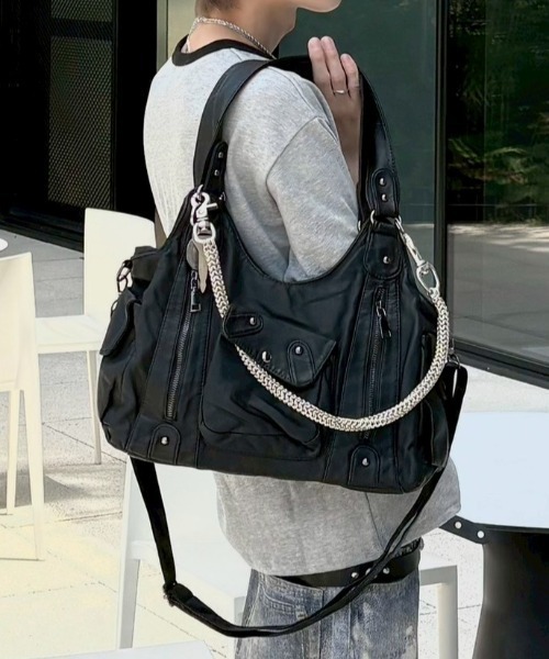Never mind the XU / Chikashitsu+（ネバーマインド ザ エックスユー / チカシツプラス）の「【nmtc+】2way coating pocket shoulder bag / 【エヌエムティーシープラス】ツーウェイコーティングポケットショルダーバッグ＜着用動画あり＞（ショルダーバッグ・メンズ・ブラック・ONE SIZE）」の15枚目の写真