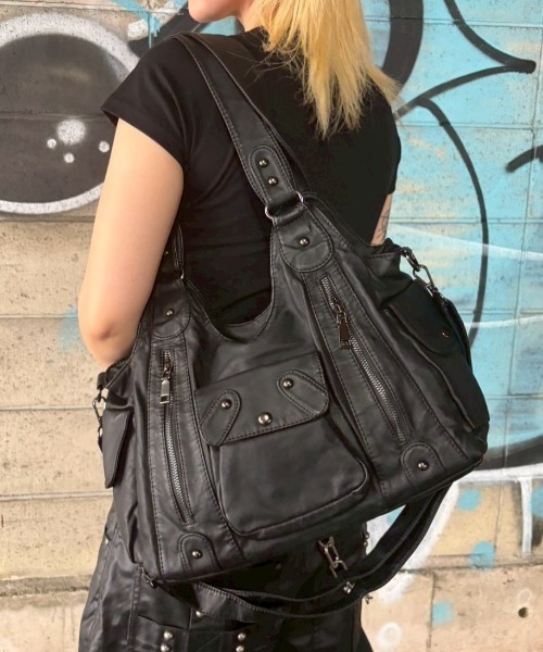 Never mind the XU / Chikashitsu+(ネバーマインド ザ エックスユー / チカシツプラス)の「【nmtc+】2way coating pocket shoulder bag / 【エヌエムティーシープラス】ツーウェイコーティングポケットショルダーバッグ<着用動画あり>(ショルダーバッグ・メンズ・ブラック・ONE SIZE)」の19枚目の写真