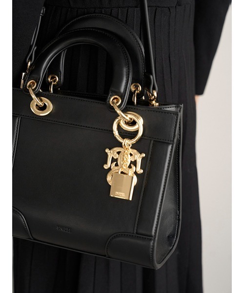 SNIDEL（スナイデル）の「パフハンドルバッグ（ショルダーバッグ・レディース・ダークグレー/ブラック/ライトベージュ/ライトブルー・FREE）」の14枚目の写真