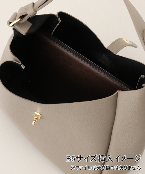 La TOTALITE(ラトータリテ)の「【VIOLAd’ORO/ヴィオラドーロ】レザーショルダーBAG(ショルダーバッグ・レディース・ブラック/ベージュ・FREE)」の6枚目の写真