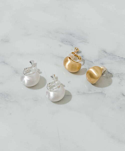 SMELLY（スメリー）の「プックリメタルマットイヤリング（イヤリング・レディース・ゴールド/シルバー・-）」の10枚目の写真