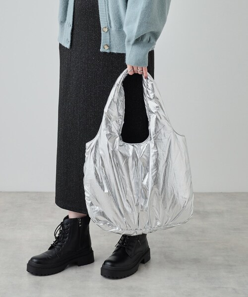 SHOO・LA・RUE（シューラルー）の「◆シャイニー／無地アソートトートバッグ（トートバッグ・レディース・シルバー系その他/ブロンズ/ブラック系3/シルバー/グレー系3・00）」の6枚目の写真