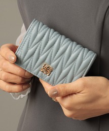 週末限定セール　極美品 Felise レザー名刺入れ 紺 週末限定セール 極美品 Felise レザー名刺入れ 紺 週末限定