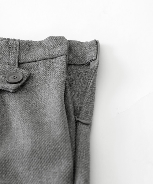 antiqua(アンティカ)の「アシメベルトパンツ(その他パンツ・レディース・ブラック/チャコールグレー・LARGE/MEDIUM)」の17枚目の写真