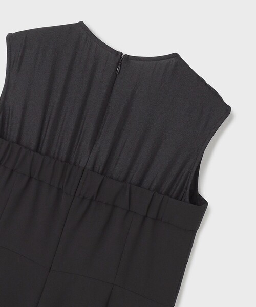 GRACE CONTINENTAL（グレースコンチネンタル）の「オーガン切替サロペ（つなぎ/オールインワン・レディース・ブラック/グレー・36/38）」の9枚目の写真