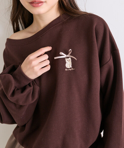 OLIVE des OLIVE(オリーブデオリーブ)の「ネコ刺繍ワンショルスウェット(Tシャツ/カットソー・レディース・オートミール/ピンク/ブラウン/ネイビー・FREE)」の9枚目の写真