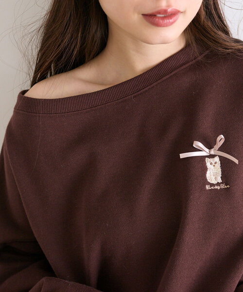 OLIVE des OLIVE(オリーブデオリーブ)の「ネコ刺繍ワンショルスウェット(Tシャツ/カットソー・レディース・オートミール/ピンク/ブラウン/ネイビー・FREE)」の10枚目の写真