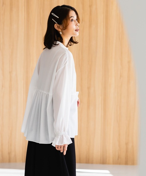 studio CLIP（スタディオクリップ）の「しわになりにくい柔らか華やぎブラウス[プラスサイズあり]《オケージョン2025》（シャツ/ブラウス・レディース・オフホワイト/クリーム/ライトブルー・FREE/ﾌﾘｰ(L)）」の15枚目の写真