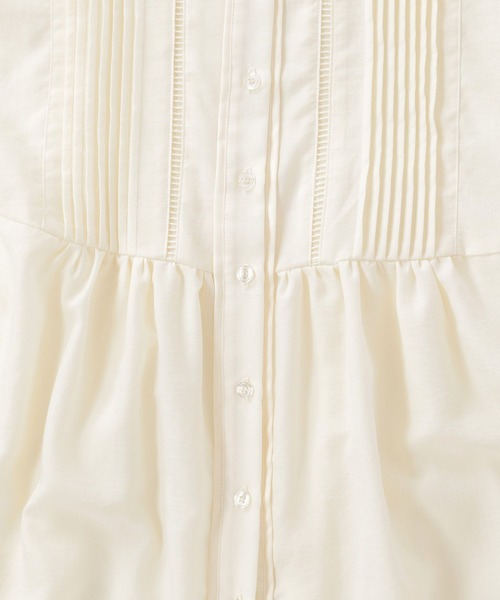 studio CLIP（スタディオクリップ）の「しわになりにくい柔らか華やぎブラウス[プラスサイズあり]《オケージョン2025》（シャツ/ブラウス・レディース・オフホワイト/クリーム/ライトブルー・FREE/ﾌﾘｰ(L)）」の5枚目の写真