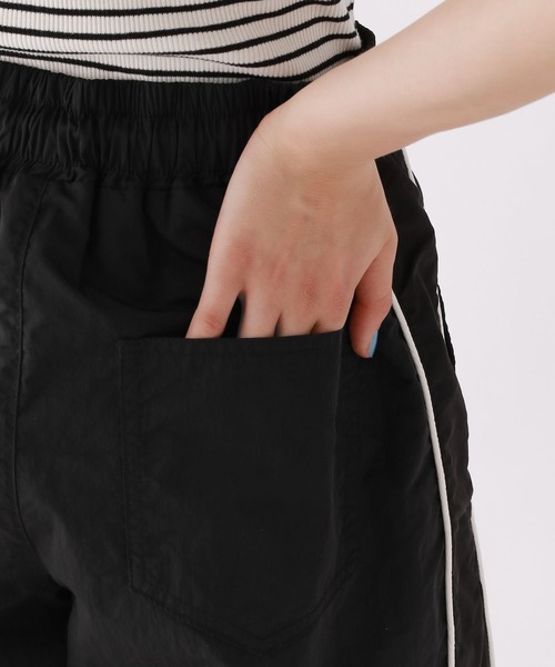 repipi armario(レピピ アルマリオ)の「【撥水加工】パイピング撥水ショートパンツ(その他パンツ・キッズ・ブラック/サックスブルー/ホワイト/ライム/ピンク/レッド/ライトグリーン/パープル・SMALL/MEDIUM/LARGE)」の10枚目の写真