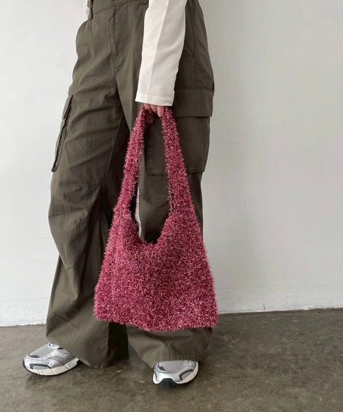 EFOLE（エフォル）の「【ZOZO限定】Glitter knit mini bag / ラメニット ミニバッグ（ショルダーバッグ・レディース・ブラック/シルバー/ピンク・FREE）」の18枚目の写真