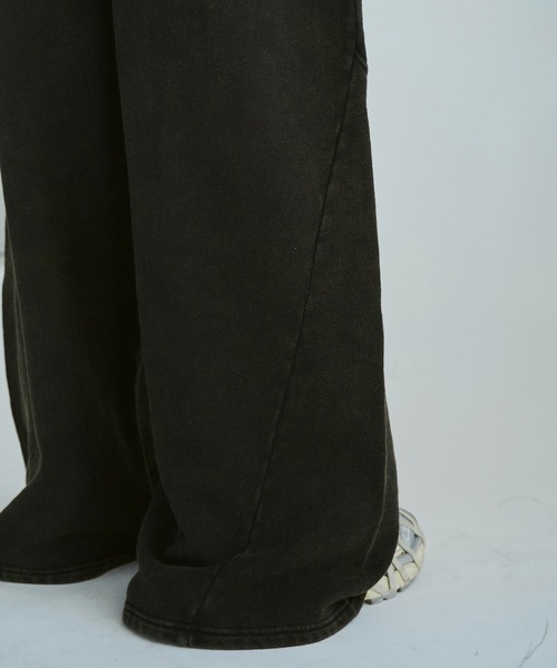 CAMPHOR WOOD（カンファーウッド）の「sunfade super wide baggy sweat pants / サンフェード加工スーパーワイドバギースウェットパンツ（スウェットパンツ・メンズ・ターコイズブルー/ブラック・SMALL/MEDIUM/LARGE）」の7枚目の写真