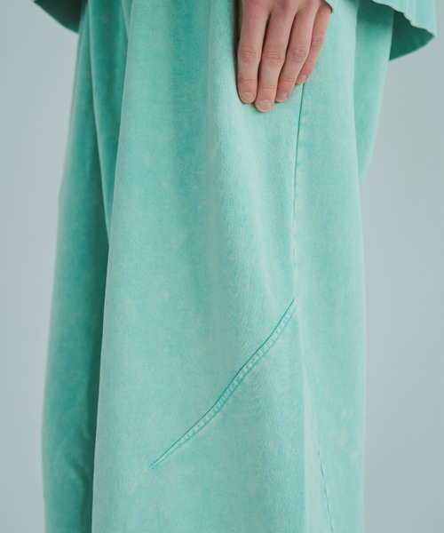 CAMPHOR WOOD（カンファーウッド）の「sunfade super wide baggy sweat pants / サンフェード加工スーパーワイドバギースウェットパンツ（スウェットパンツ・メンズ・ターコイズブルー/ブラック・SMALL/MEDIUM/LARGE）」の15枚目の写真