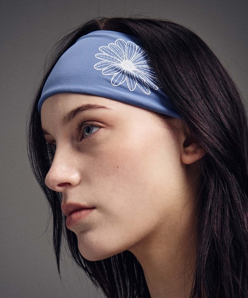 Mardi Mercredi（マルディメクルディ）の「BEURRE ULTIMATE COMFORT wide headband theflower（ヘアバンド・レディース・ベージュ/ピンク/カーキ/ネイビー/ブラック系その他/チャコール/ダークブルー・FREE）」の6枚目の写真