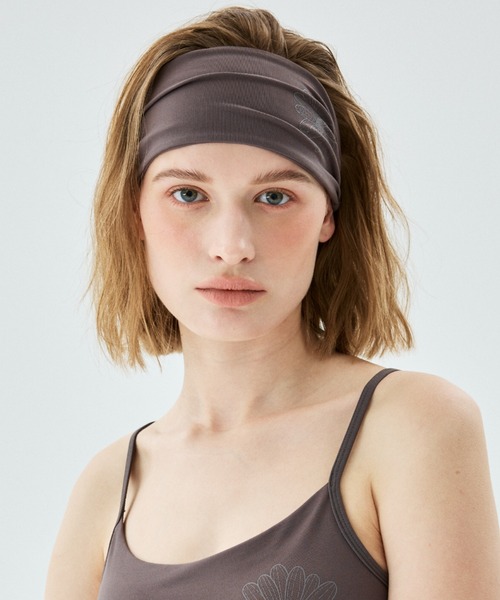 Mardi Mercredi(マルディメクルディ)の「BEURRE ULTIMATE COMFORT wide headband theflower / ブール アルティメット コンフォート ワイド ヘッドバンド ザフラワー(ヘアバンド・レディース・ベージュ/ピンク/カーキ/ネイビー/ブラック系その他/チャコール/ダークブルー/モカ/チャコールグレー/バーガンディー・FREE)」の5枚目の写真