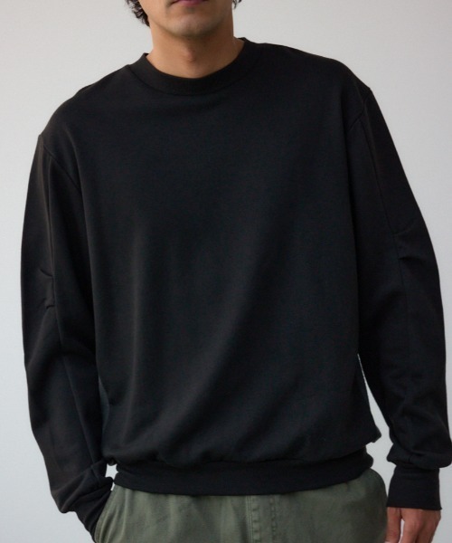 AZUL by moussy（アズールバイマウジー）の「サムホールスウェットトップス（スウェット・メンズ・ホワイト/ブラック/ライトイエロー/杢グレー・MEDIUM/LARGE）」の2枚目の写真