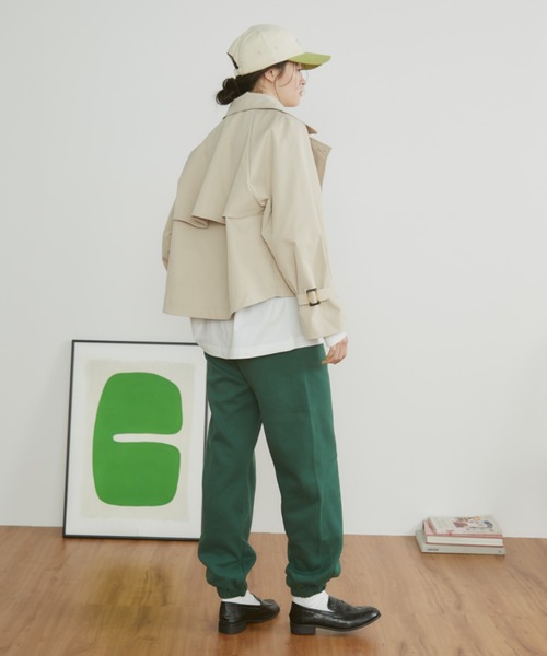 MERLOT（メルロー）の「2WAYキャンディスリーブショートトレンチコート（トレンチコート・レディース・ベージュ・FREE）」の12枚目の写真