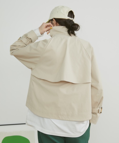 MERLOT（メルロー）の「2WAYキャンディスリーブショートトレンチコート（トレンチコート・レディース・ベージュ・FREE）」の5枚目の写真