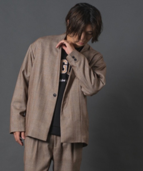 REGIEVO(レジエボ)の「ノーカラーチェックジャケット(ノーカラージャケット・メンズ・ベージュ/グレー・MEDIUM/LARGE/X-LARGE)」の1枚目の写真