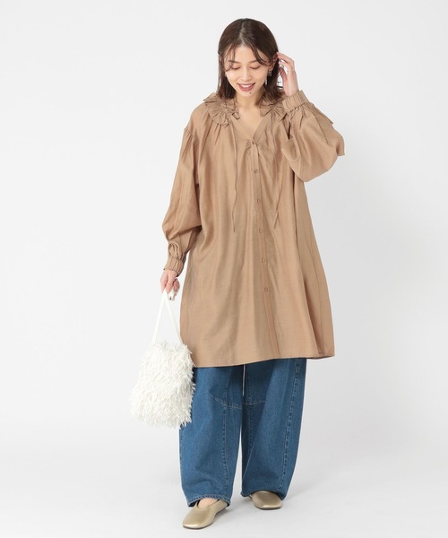 studio CLIP（スタディオクリップ）の「フリルカラーチュニック丈ワンピース（ワンピース・レディース・ネイビー/モカ・FREE）」の7枚目の写真