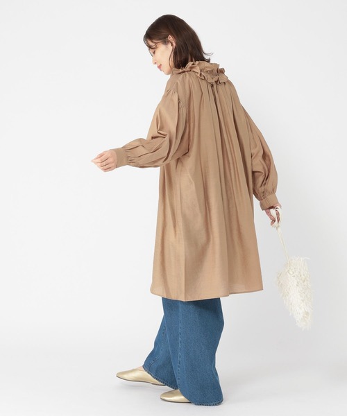 studio CLIP（スタディオクリップ）の「フリルカラーチュニック丈ワンピース（ワンピース・レディース・ネイビー/モカ・FREE）」の9枚目の写真