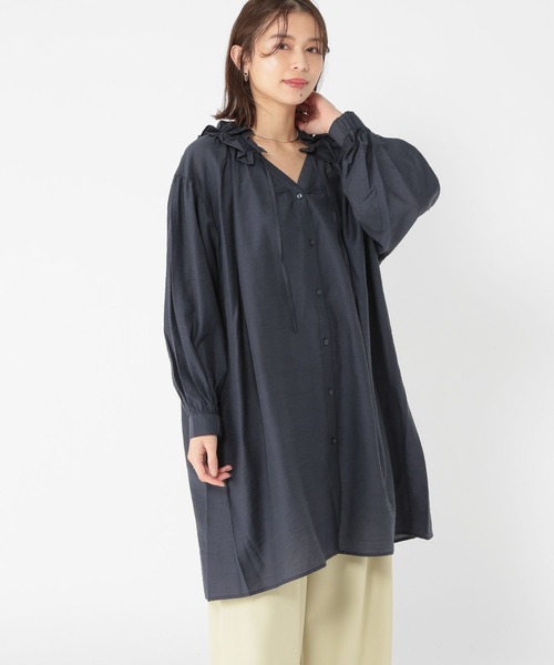 studio CLIP（スタディオクリップ）の「フリルカラーチュニック丈ワンピース（ワンピース・レディース・ネイビー/モカ・FREE）」の11枚目の写真