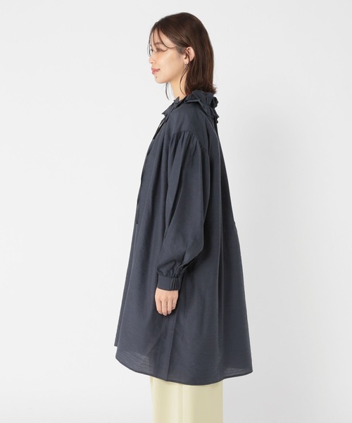 studio CLIP（スタディオクリップ）の「フリルカラーチュニック丈ワンピース（ワンピース・レディース・ネイビー/モカ・FREE）」の15枚目の写真