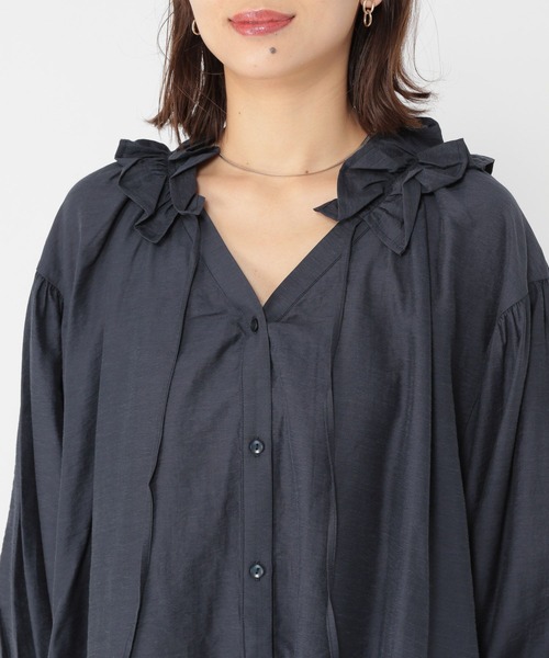 studio CLIP（スタディオクリップ）の「フリルカラーチュニック丈ワンピース（ワンピース・レディース・ネイビー/モカ・FREE）」の17枚目の写真