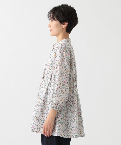 Afternoon Tea（アフタヌーンティー）の「切替ブラウス/リバティプリント（シャツ/ブラウス・レディース・ベージュ/ネイビー/オフホワイト・MEDIUM）」の7枚目の写真