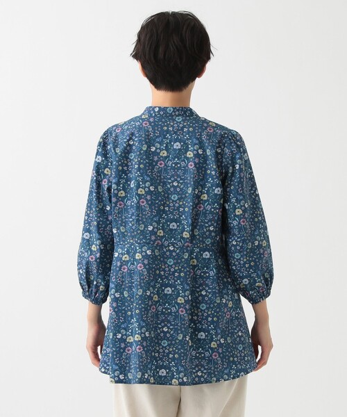 Afternoon Tea（アフタヌーンティー）の「切替ブラウス/リバティプリント（シャツ/ブラウス・レディース・ベージュ/ネイビー/オフホワイト・MEDIUM）」の16枚目の写真