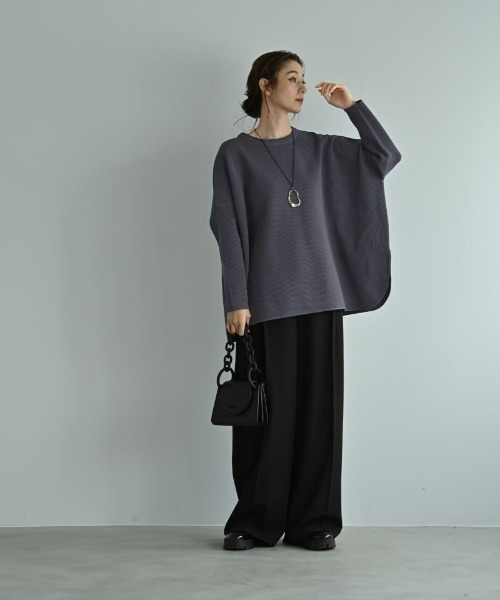 STYLE DELI(スタイルデリ)の「【BLK001】サイドスリットオーバーサイズニット(ニット/セーター・レディース・ベージュ/ブラック/グレー・FREE)」の8枚目の写真