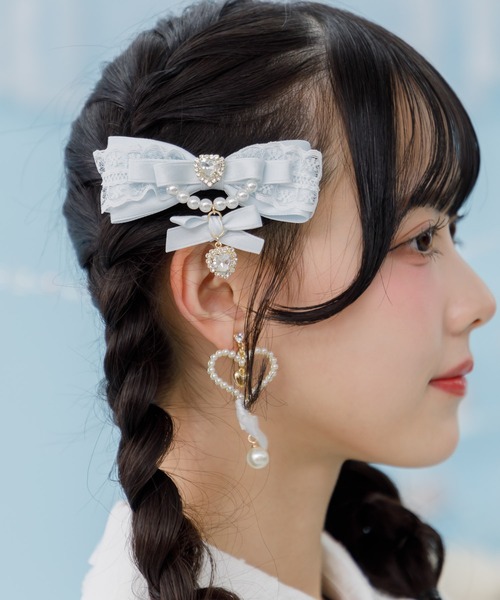 ROJITA（ロジータ）の「ギャザーレースレイヤードクリップセット（バレッタ/ヘアクリップ・レディース・ブラック/ブルー/ホワイト/ピンク・FREE）」の6枚目の写真