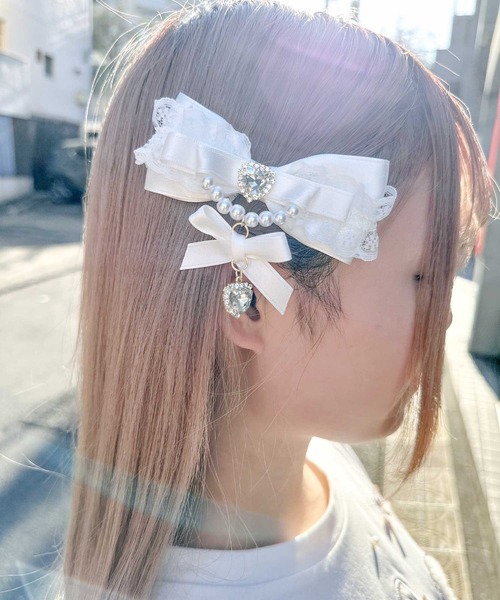 ROJITA（ロジータ）の「ギャザーレースレイヤードクリップセット（バレッタ/ヘアクリップ・レディース・ブラック/ブルー/ホワイト/ピンク・FREE）」の12枚目の写真