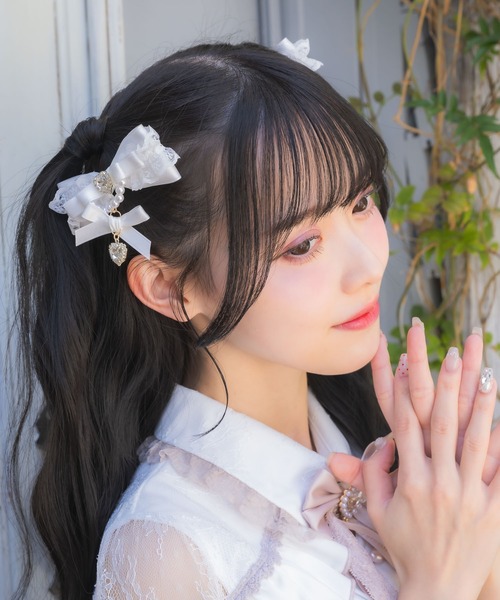 ROJITA（ロジータ）の「ギャザーレースレイヤードクリップセット（バレッタ/ヘアクリップ・レディース・ブラック/ブルー/ホワイト/ピンク・FREE）」の14枚目の写真