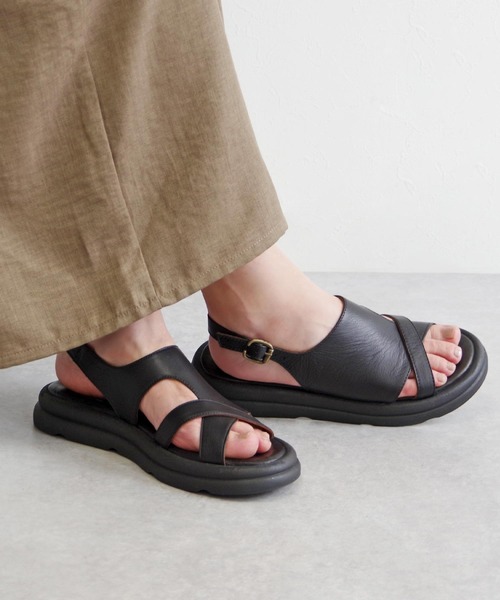 BUENO（ブエノ）の「BUENO （ブエノ） / 本革 バックストラップ レザーサンダル A2605（サンダル・レディース・サンドベージュ/ブラウン/ブラック・35/36/37/38/39）」の2枚目の写真