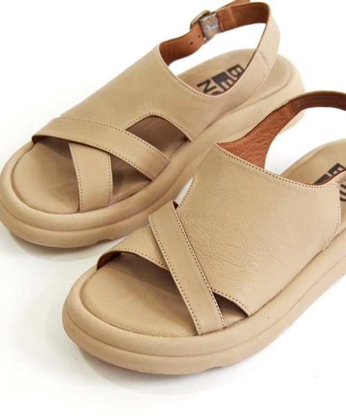 BUENO（ブエノ）の「BUENO （ブエノ） / 本革 バックストラップ レザーサンダル A2605（サンダル・レディース・サンドベージュ/ブラウン/ブラック・35/36/37/38/39）」の12枚目の写真