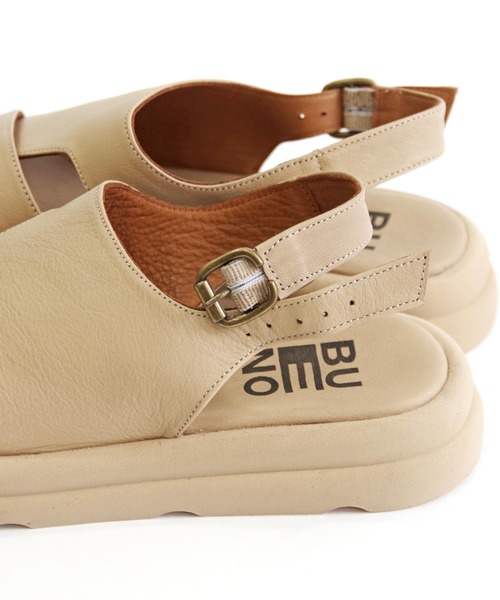 BUENO（ブエノ）の「BUENO （ブエノ） / 本革 バックストラップ レザーサンダル A2605（サンダル・レディース・サンドベージュ/ブラウン/ブラック・35/36/37/38/39）」の13枚目の写真