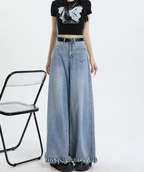 gossip！ロサンゼルス（ゴシップロサンゼルス）の「裾フリンジ ワイドシルエットデニムパンツ（デニムパンツ・レディース・ライトブルー・S/M）」の3枚目の写真