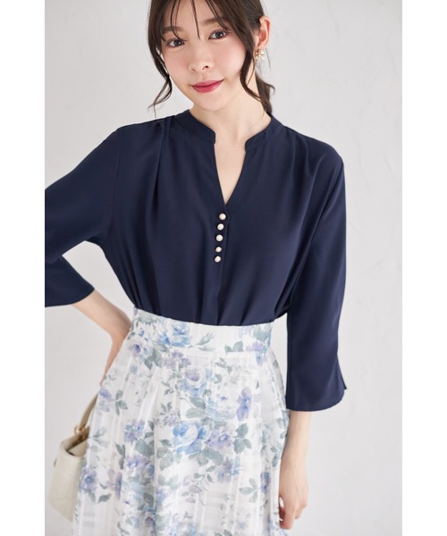 tocco closet(トッコ クローゼット)の「パール付きスキッパータックスリーブブラウス(シャツ/ブラウス・レディース・その他/オフホワイト/ネイビー/その他1・M)」の1枚目の写真