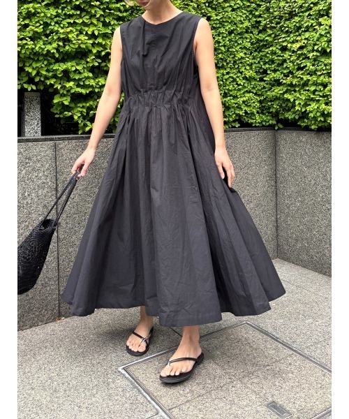 Day and Grade（デイアンドグレイド）の「綿ブロードタックノースリOP（ワンピース・レディース・ネイビー/ブラック・FREE）」の7枚目の写真