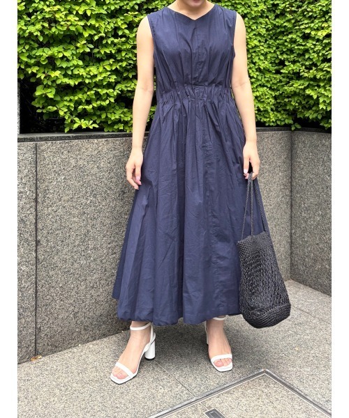 Day and Grade（デイアンドグレイド）の「綿ブロードタックノースリOP（ワンピース・レディース・ネイビー/ブラック・FREE）」の8枚目の写真