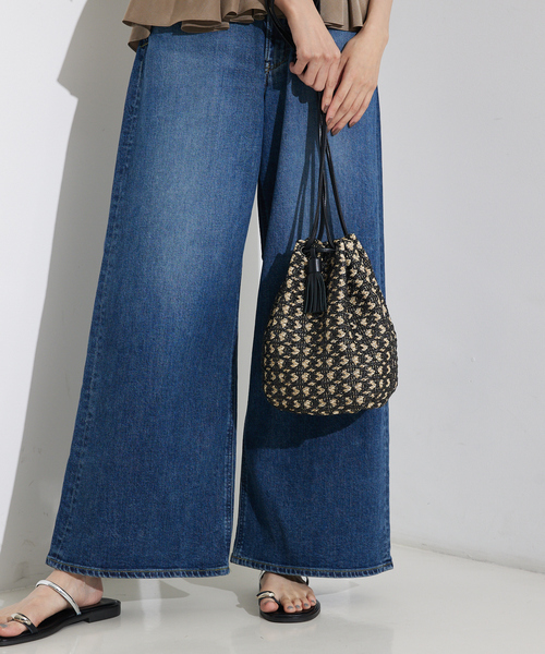 qualite（カリテ）の「タッセル巾着バック（ショルダーバッグ・レディース・ゴールド/ブラック/オフホワイト・フリー）」の2枚目の写真