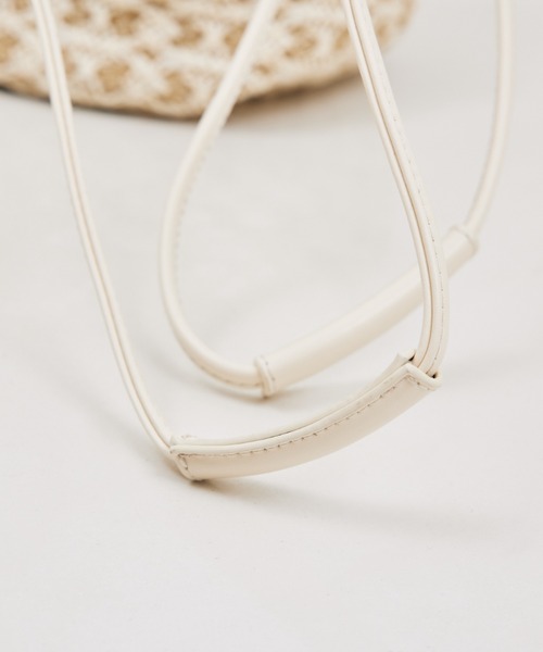 qualite（カリテ）の「タッセル巾着バック（ショルダーバッグ・レディース・ゴールド/ブラック/オフホワイト・フリー）」の12枚目の写真