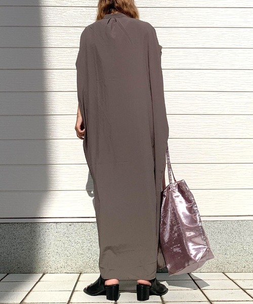 Q（キュー）の「スパンローンルーズワンピース（シャツワンピース・レディース・ブラック/オリーブ・MEDIUM）」の12枚目の写真