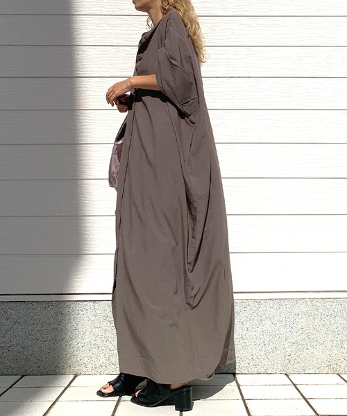 Q（キュー）の「スパンローンルーズワンピース（シャツワンピース・レディース・ブラック/オリーブ・MEDIUM）」の11枚目の写真