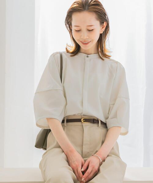 URBAN RESEARCH ROSSO WOMEN(アーバンリサーチ ロッソ)の「UVカットウォッシャブルリネン混シャツブラウス(シャツ/ブラウス・レディース・グリーン/イエロー/インディゴブルー/オフホワイト・FREE)」の2枚目の写真