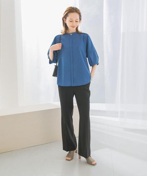 URBAN RESEARCH ROSSO WOMEN(アーバンリサーチ ロッソ)の「UVカットウォッシャブルリネン混シャツブラウス(シャツ/ブラウス・レディース・グリーン/イエロー/インディゴブルー/オフホワイト・FREE)」の13枚目の写真